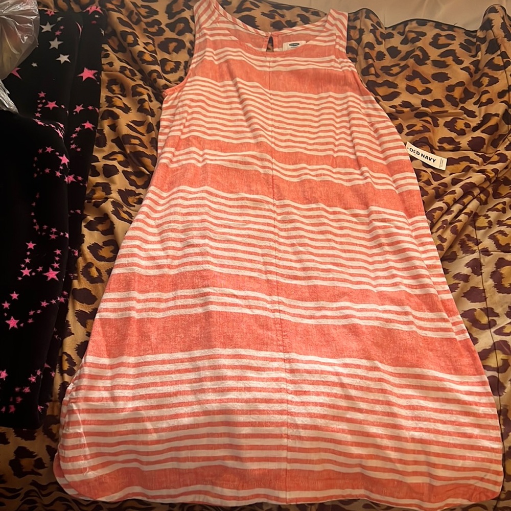Pink and white dress size m